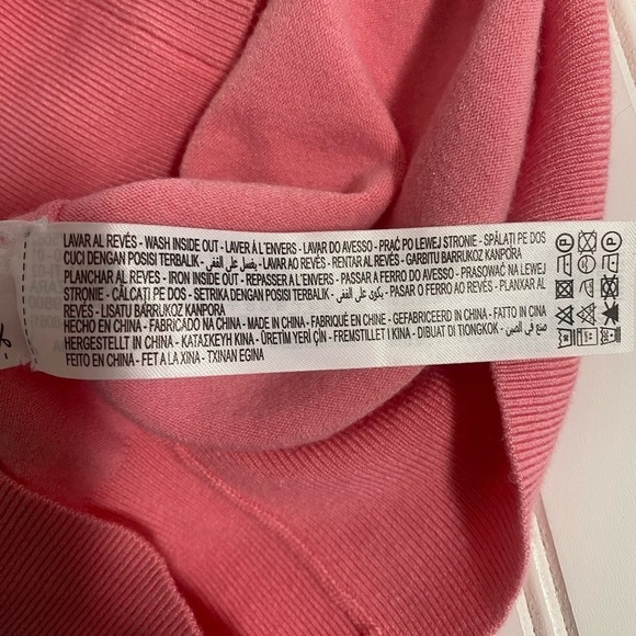 Zara Women’s Medium Pink Knit Sleeveless SweaterWith Gold Snap Button Closure - Picture 8 of 11